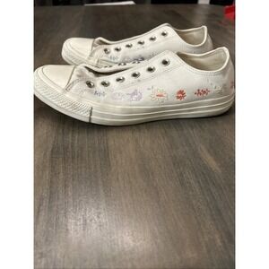Converse Chuck Taylor All Star Low Embroidered Floral Egret W Size 9